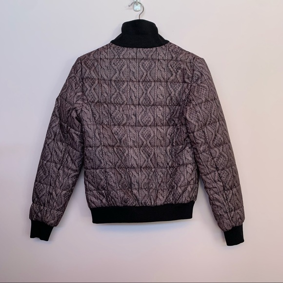 NEW, Women's Puffer Jacket, Small - Picture 5 of 12